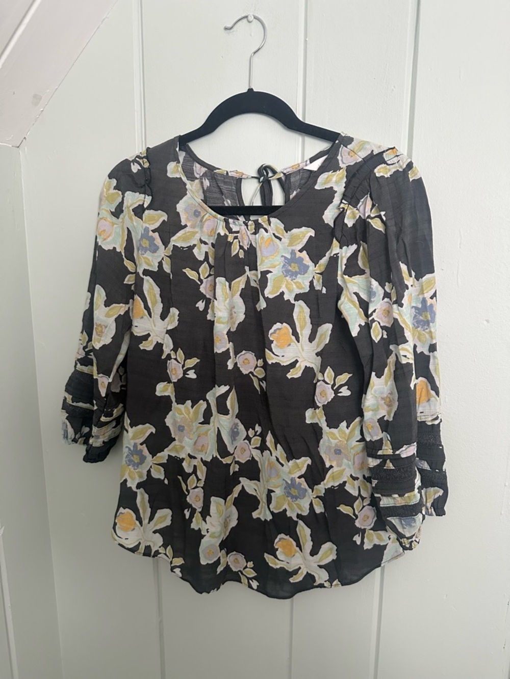 LC Dark Gray Floral Peasant Blouse with Tie Back